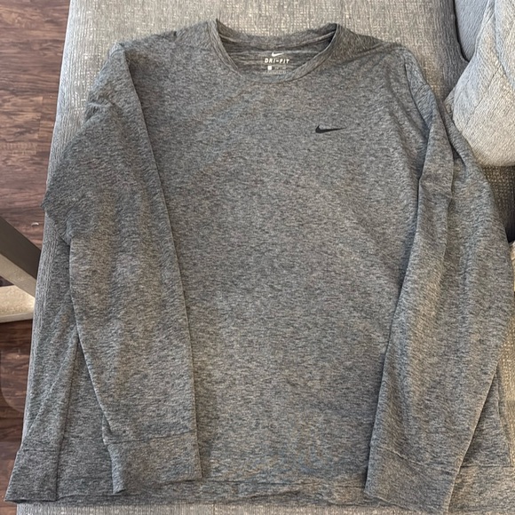 NIKE DRI FIT YOGA CREWNECK - Picture 1 of 4